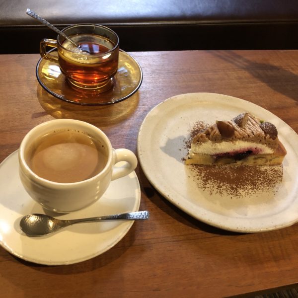【cafe marble】築100年の町家で頂く、自家製タルト　栗とカシスのモンブランタルト ¥750（税込）
