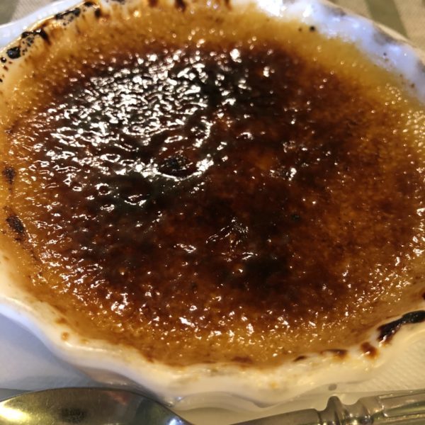 【麺ビストロNAKANO】”元フレンチシェフ”が作るパリパリ食感の贅沢デザート　クリームブリュレ ¥600（税込）
