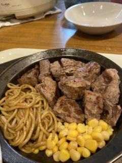 【京都鉄板 たちばな】がっつりランチを食べた時におススメ！やっぱしやわらか肩ロースステーキ ¥1,000（税込）